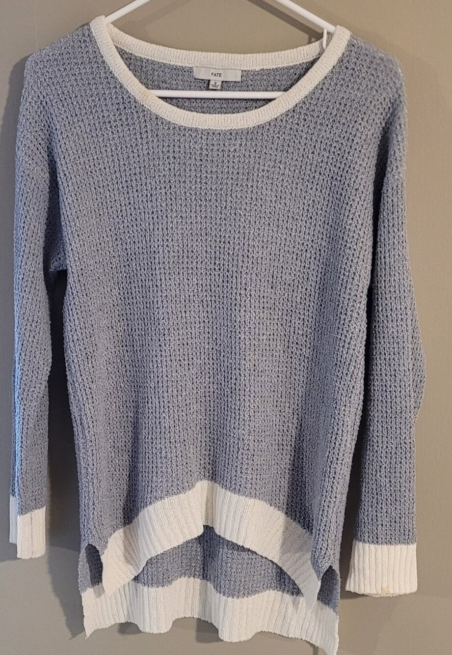 Women's long-sleeved sweater grey/white size small by FATE